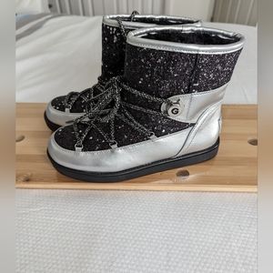 G By Guess Aylan Women's Winter Silver Boots 8 M